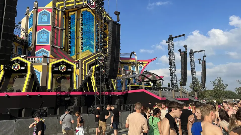 Decibel Outdoor