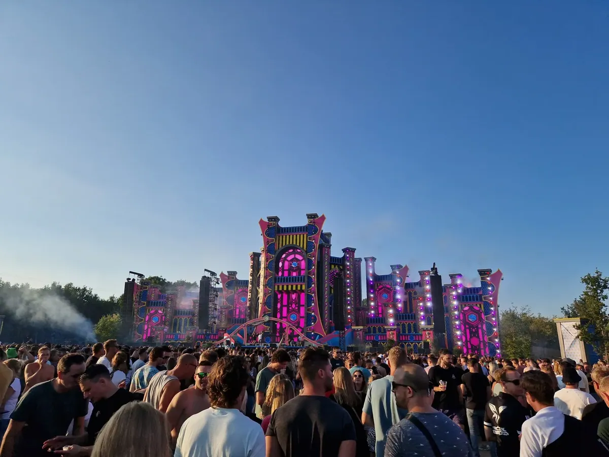 Decibel Outdoor